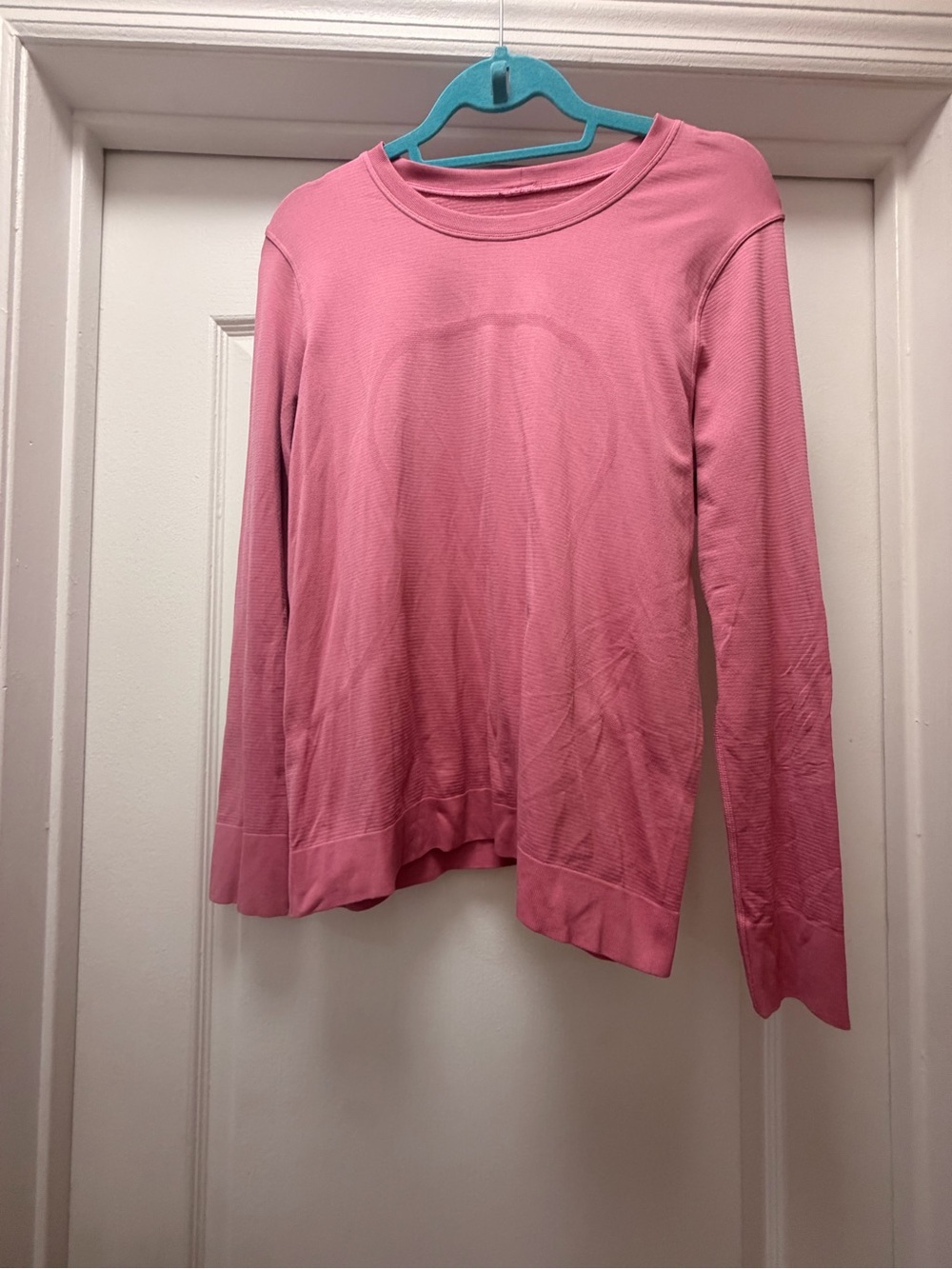 Lululemon: Swiftly Tech Long-Sleeve Shirt 2.0
Waist Length - Picture 2 of 3